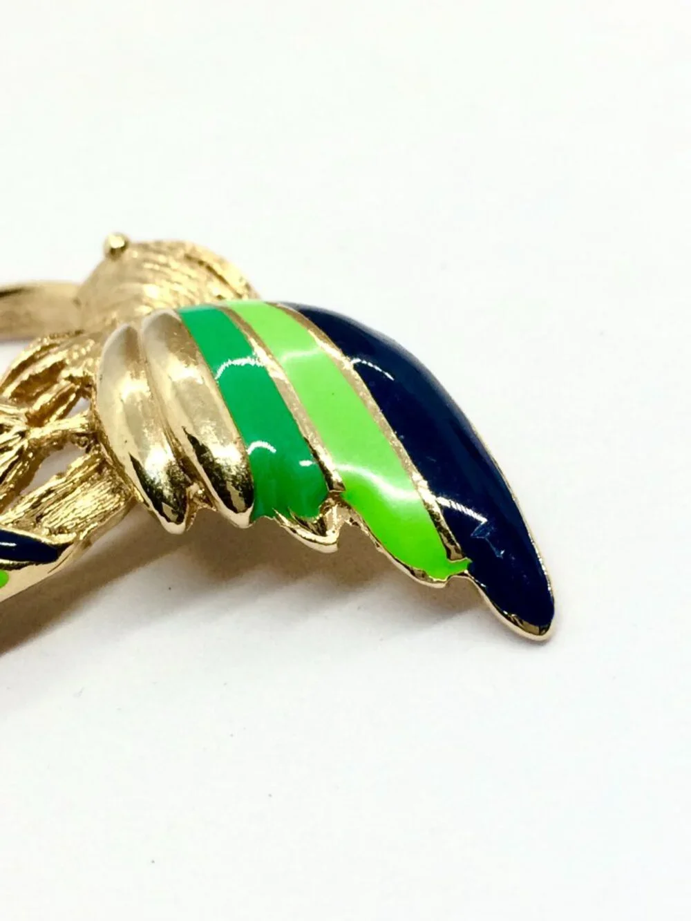 VINTAGE NAPIER BROOCH Hummingbird Bird Blue Green Enamel Gold Tone Figural